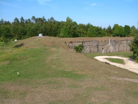 The barrack block at Froideterre