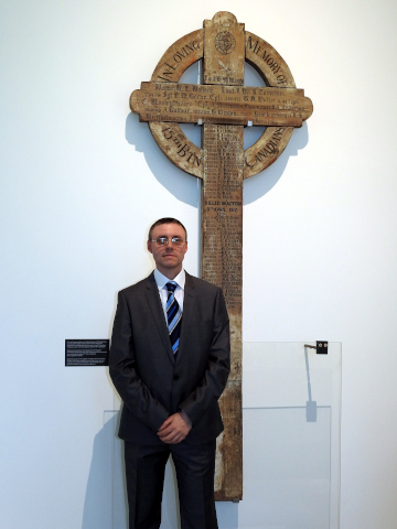 Robert Lindsay whose namesake great uncle is on the cross