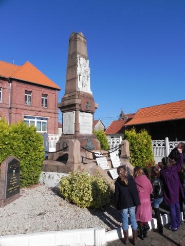 Écourt St Quentin : Monument aux Morts