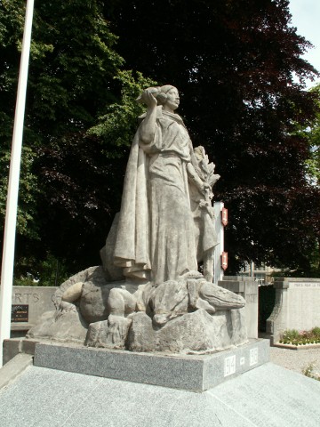 St Omer's unusual war memorial