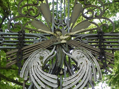 Cochin crucifix at Hardecourt