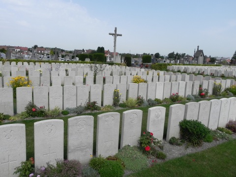Noeux les Mines Communal Cemetery