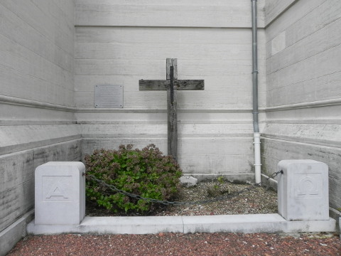 The original niche for the Carency Calvaire