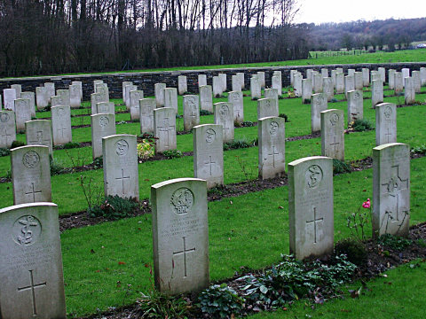Bois de Noulette British Cemetery
