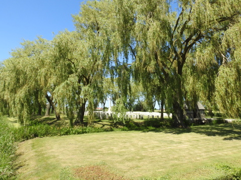 Le Trou Aid Post Cemetery