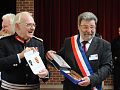 Exchanging plaques