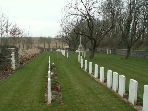 Ecoust Military Cemetery, Ecoust-St. Mein