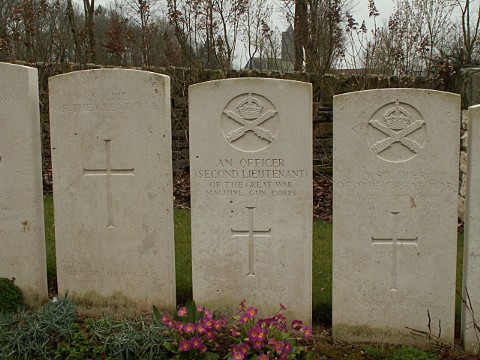 Ecoust Military Cemetery, Ecoust-St. Mein