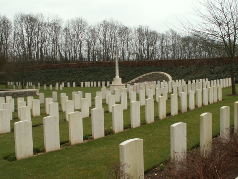 Croisilles Railway Cemetery