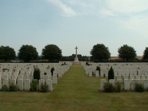 Aubigny-en-Artois Communal Cemetery Extension
