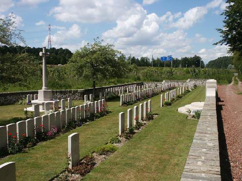 Crump Trench British Cemetery