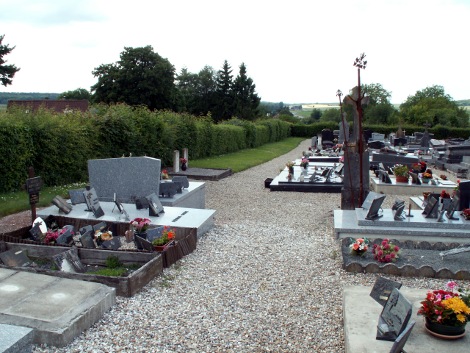 Crécy-en-Ponthieu Communal Cemetery